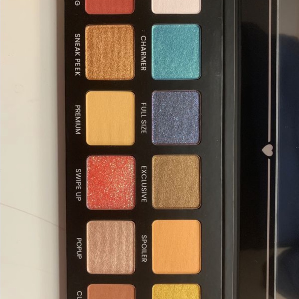 Brand New Hello Charmer Boxy Charm Palette